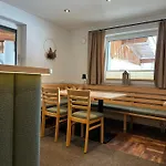 Gaestehaus Alpina 4*