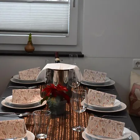 Gaestehaus Alpina בית הארחה 4*