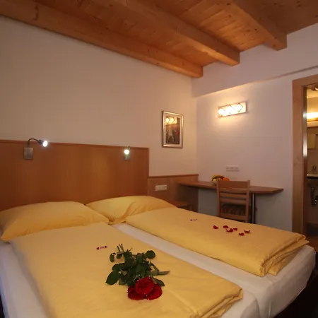 בית הארחה Gaestehaus Alpina סן אנטון