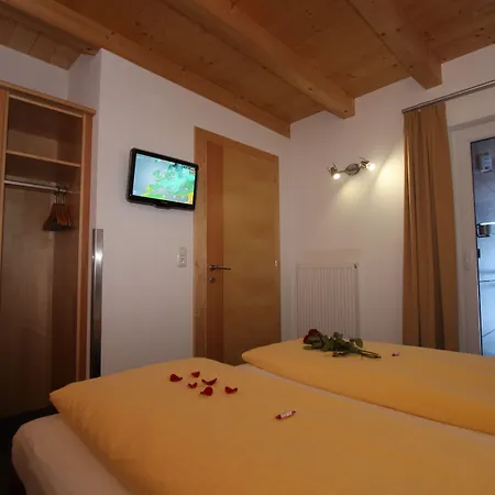 בית הארחה Gaestehaus Alpina