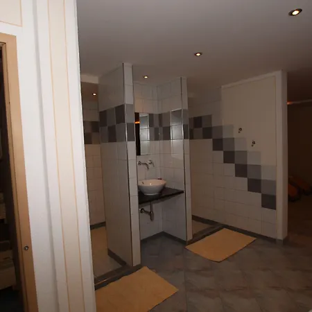 בית הארחה Gaestehaus Alpina סן אנטון