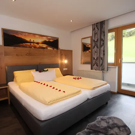 Gaestehaus Alpina 4*