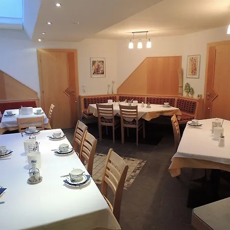 Gaestehaus Alpina Sankt Anton am Arlberg
