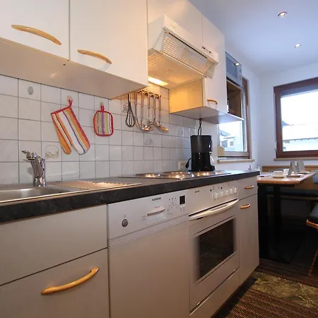 Gaestehaus Alpina Guest house 3*