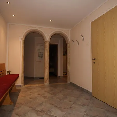 Gaestehaus Alpina Guest house 3*