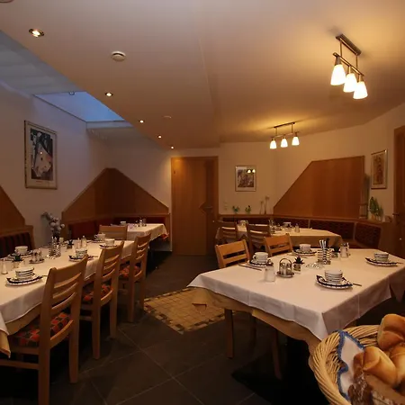 Guest house Gaestehaus Alpina Sankt Anton am Arlberg