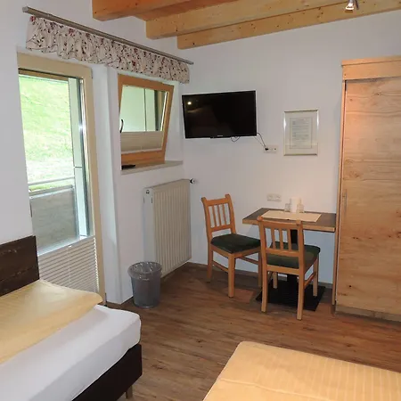Guest house Gaestehaus Alpina Sankt Anton am Arlberg