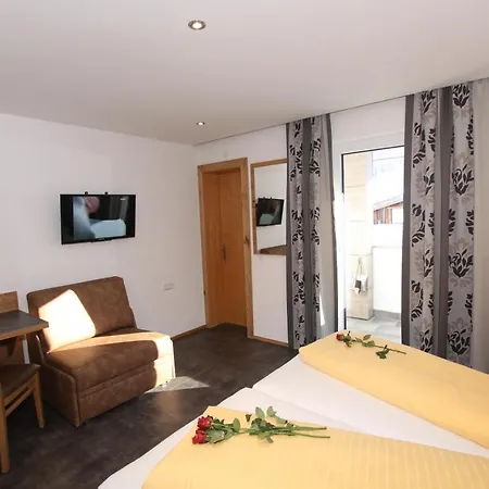 Guest house Gaestehaus Alpina 3*