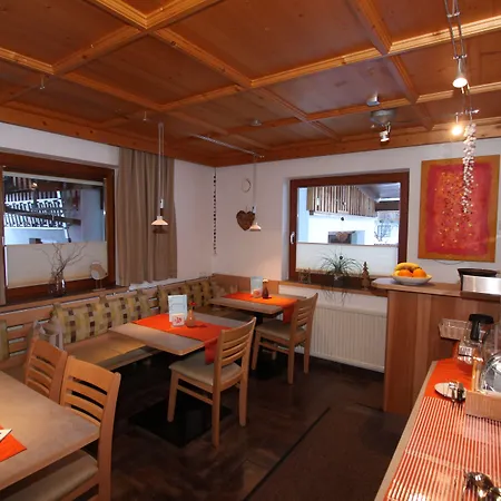 Gaestehaus Alpina Konukevi