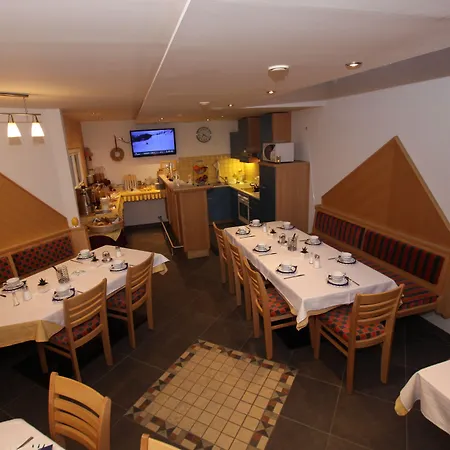 Gaestehaus Alpina Konukevi 4*