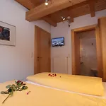 Gasthuis Gaestehaus Alpina