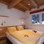 Gasthuis Gaestehaus Alpina 4*