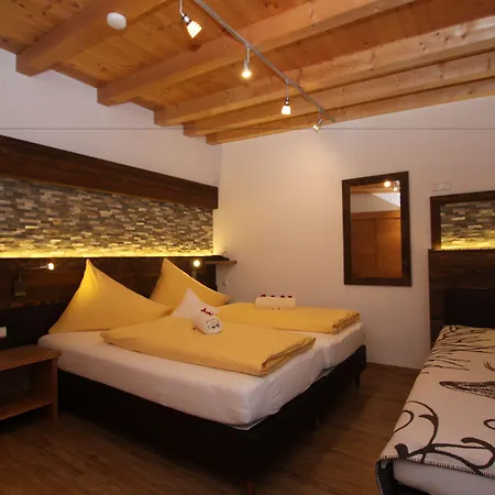 Gaestehaus Alpina Guest house 4*