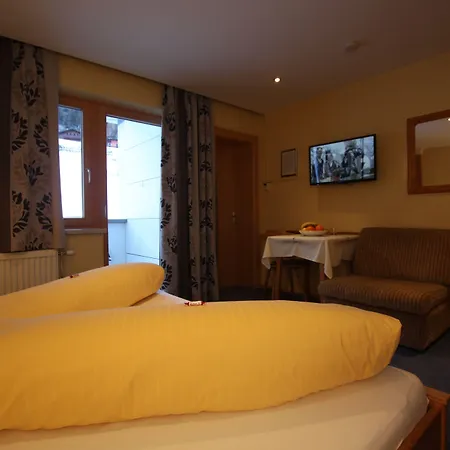 Gaestehaus Alpina 4*