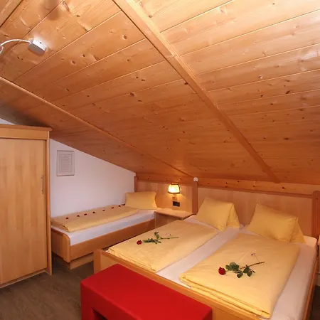Guest house Gaestehaus Alpina Sankt Anton am Arlberg